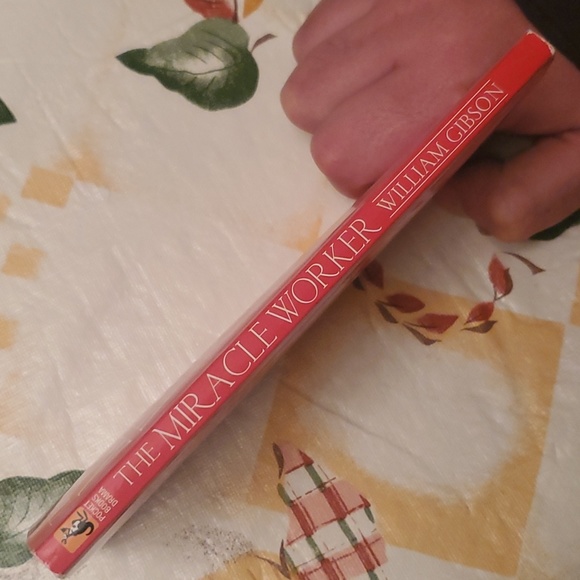 2/$8 📚 The Miracle Worker A Play By William Gibson - Picture 6 of 11